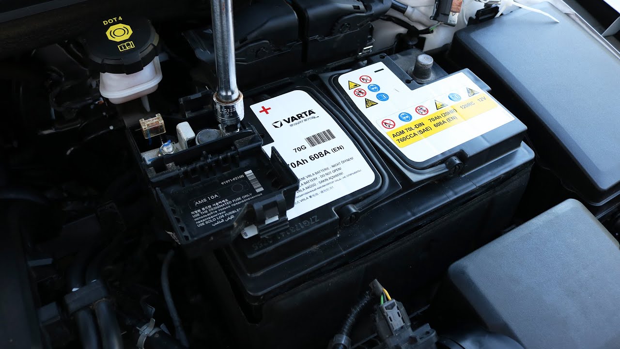 Hyundai i30 - Battery Replacement 