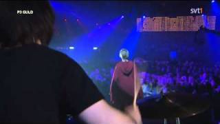 Video thumbnail of "Säkert! - Influensa (Live P3 Guld 2011)"