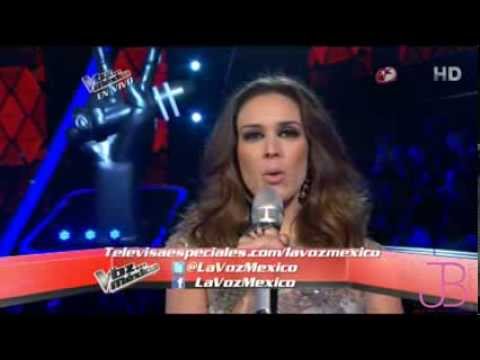 Video: Jacqueline Bracamontes Og Mini Jacky Likte Premieren På La Voz Mexico Hjemmefra