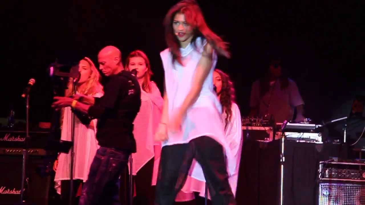 Zendaya - REPLAY (Live in Concert, California State Fair '13) [HQ