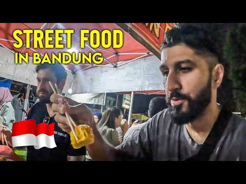 Indonesian Street Food in BANDUNG!