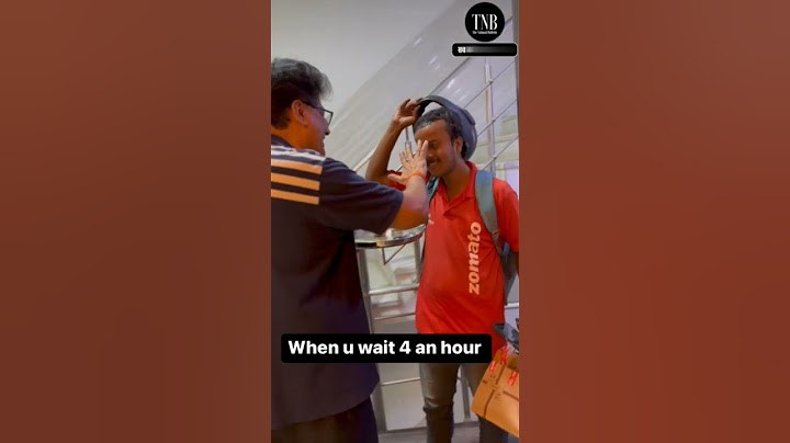#viralvideo: #Zomatodeliveryboy delivered food late by an hour, welcomed with aarti's plate