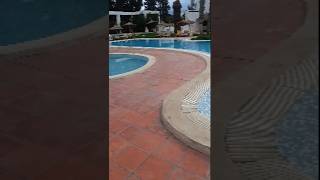 Nebghi La Piscine Ana Nmout 3A Zine Ana Eee Baihn Oui Bien-Sûr