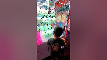 BOGO? or NoGo! 😆 [Milo] @ Round 1 #subscribe #milo #arcade #shorts #round1 #clawmachine #boba #milo