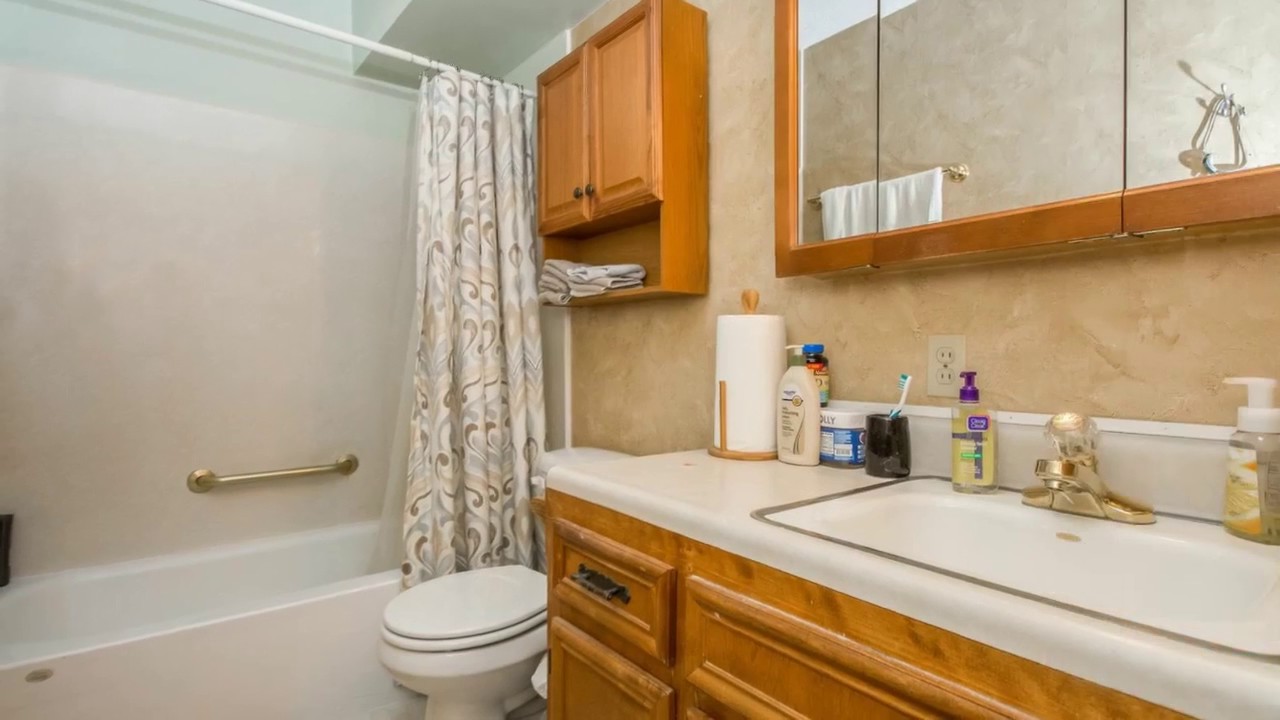 1509 W 1st St Ankeny, IA 50023