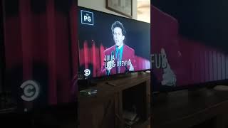Seinfeld ending credits vs intro on stage. the movie ep vs the visa ep
