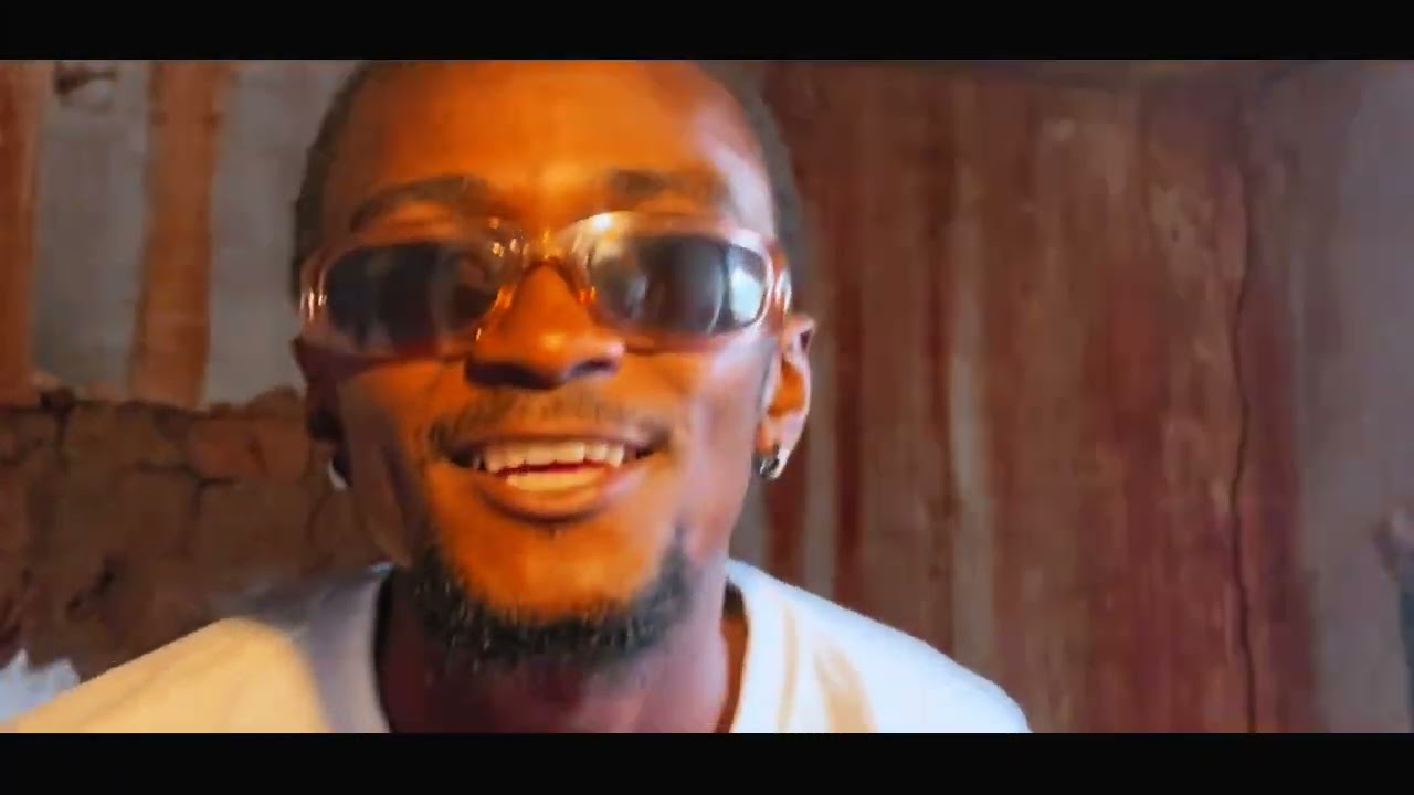 Savant_Noir_2×_2×_clips_officiel