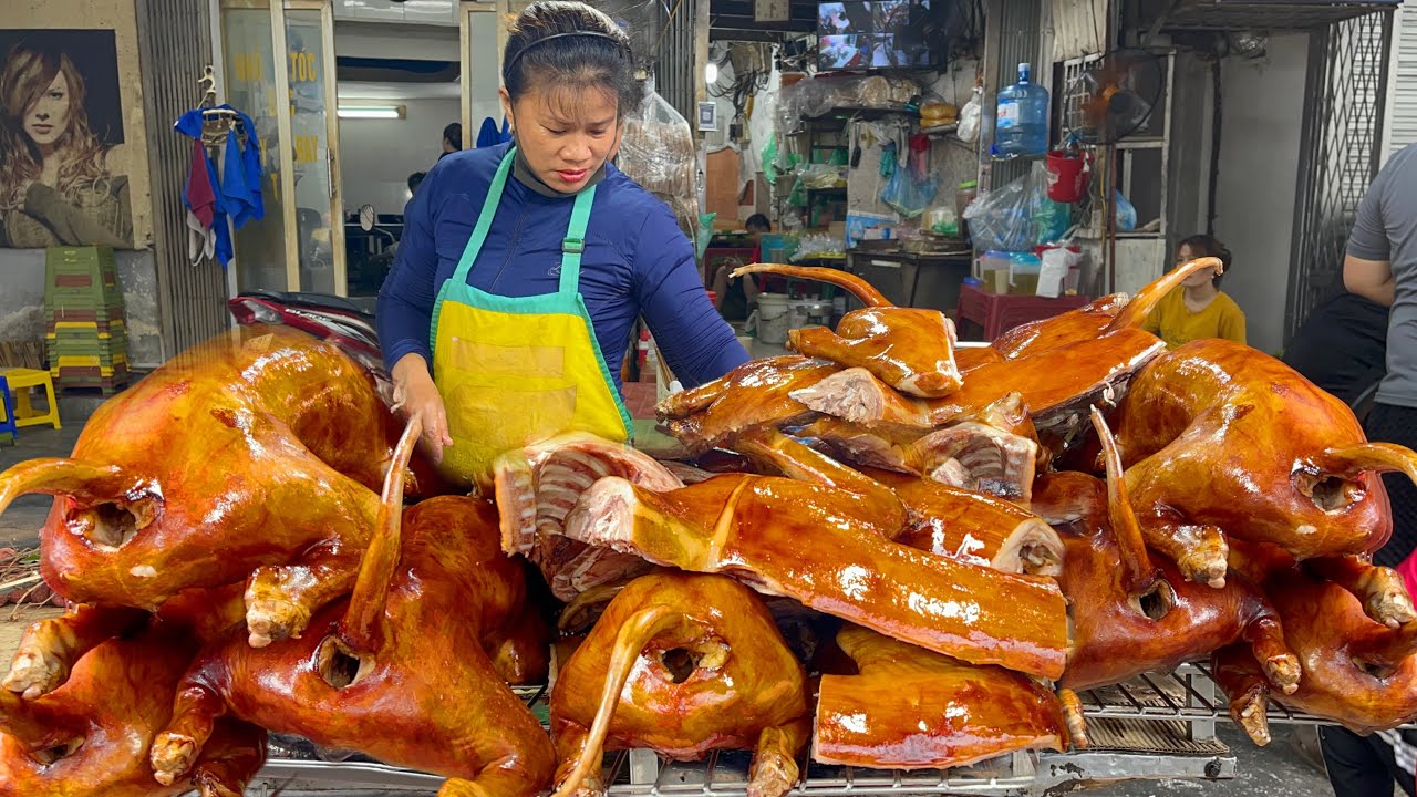 Đại lý thịt cko đủ món ngon nhất ở phố cổ Hà Nội, ngày chặt mỏi tay