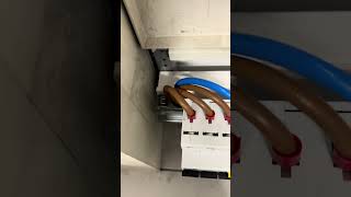 Künstler oder Pfuscher? #Pfusch #elektriker #handwerk #kunst #pfuschambau #etag