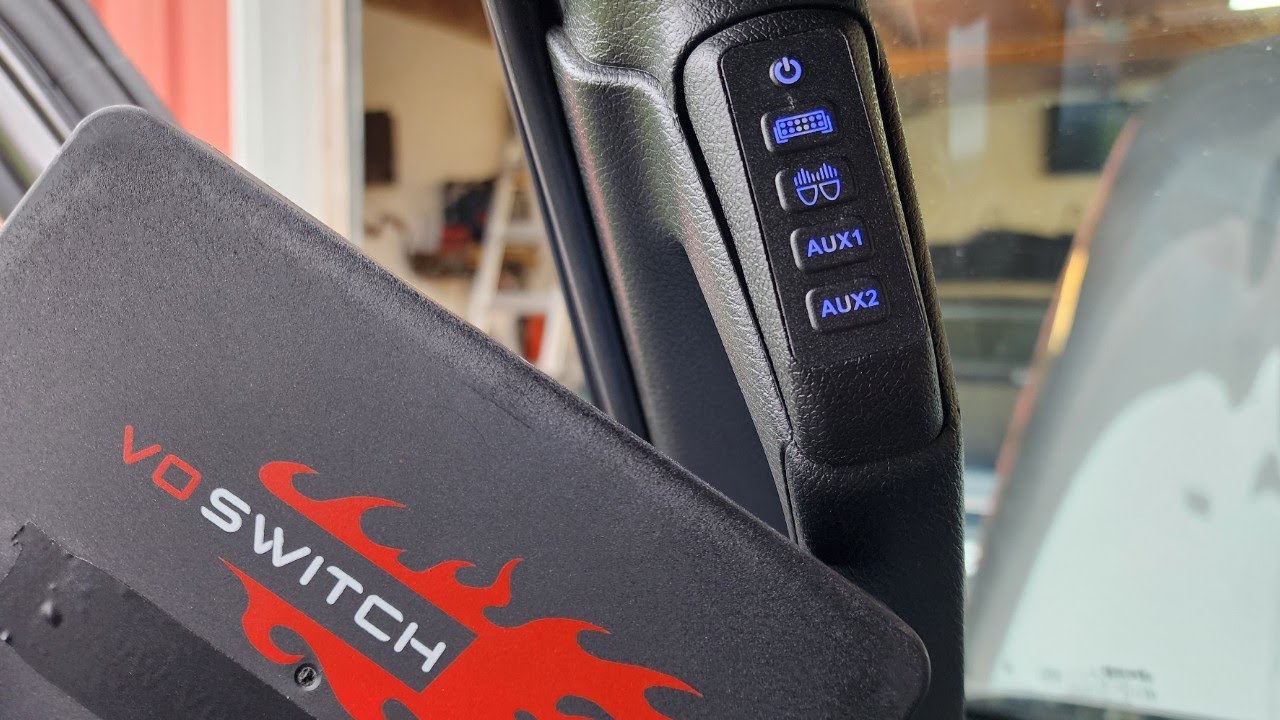 How To Install Auxiliary Switches In Your Jeep! (VOSWITCH JL400) - YouTube