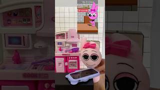 Pinky’s Hooked on Her Phone Like Us😱 #sprunki #shorts #shortvideo