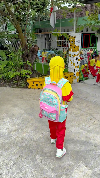 Misi kak anak paud mau lewat😂 #shortvideo #shortsviral #shorts #trending #viralvideo #fyp #sekolah