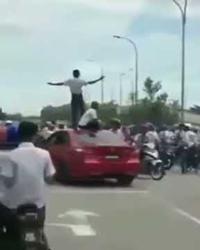 Budak budak sekarang.. 😧