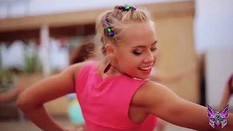 Thumbnail of Sia - Cheap Thrills Ft. Sean Paul (Remix) Shuffle Dance