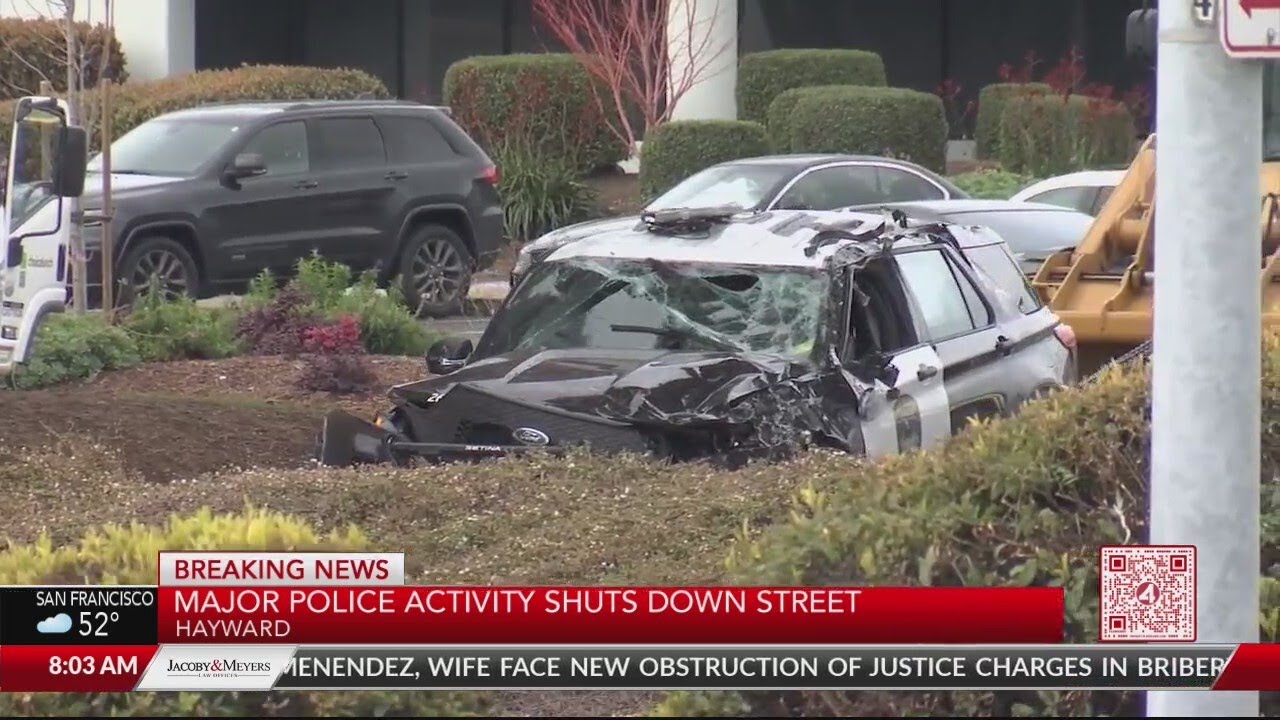 Hayward police burglary pursuit ends in crash - YouTube