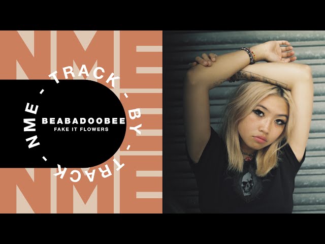 洋楽 Fake It Flowers /Beabadoobee Beabadoobee – 'Fake It Flowers' | Track by Track - YouTube
