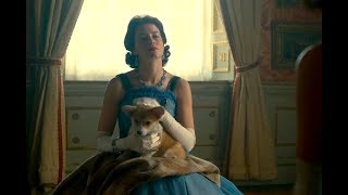 The Queen with Corgis in The Crown Netflix (S02E08)