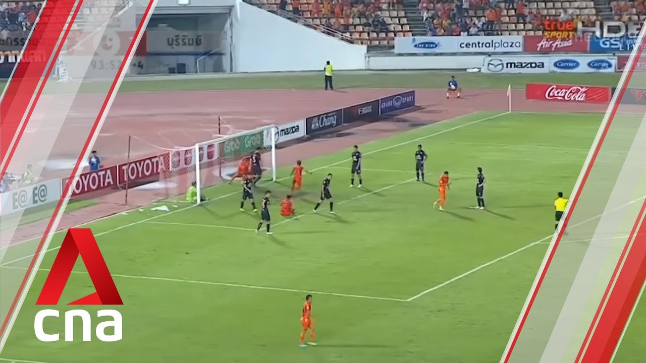 Double overhead kick goal at Thai League football match