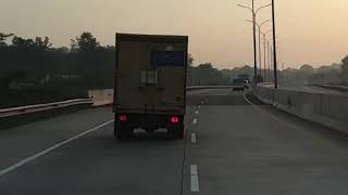 MENTAHAN VIDEO TRUK OLENG DI TOL!!!30 Detik