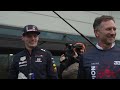2021年F1王者フェルスタッペン、ホンダNSXでレッドブル本拠ミルトンキーンズに凱旋