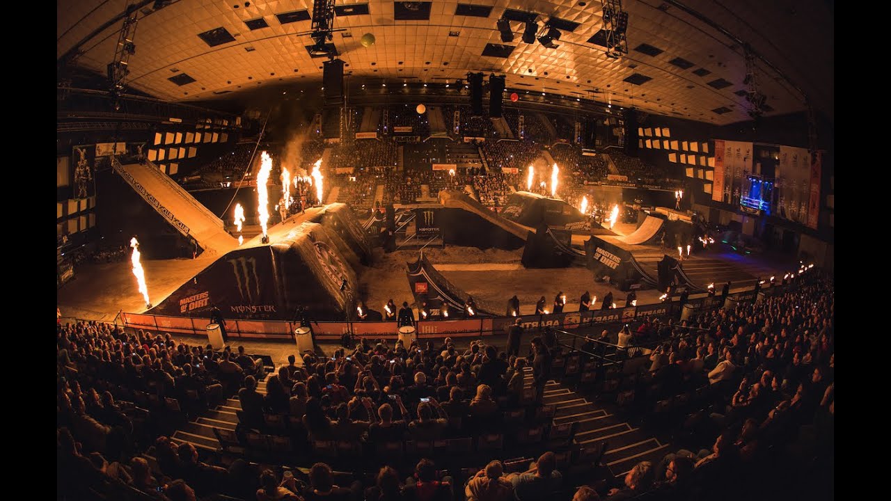 Masters of Dirt – Craziest Show in the World