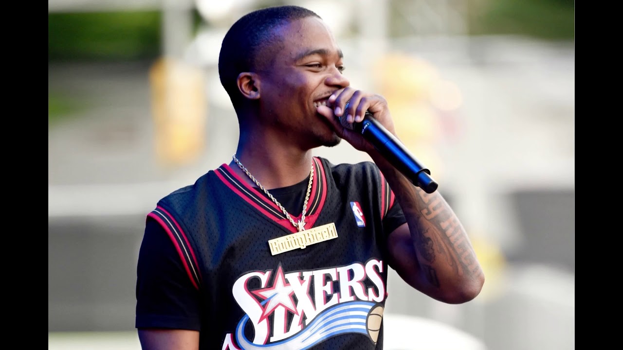 [FREE] Roddy Rich X Chris Brown Sample Type Beat - “Strip”