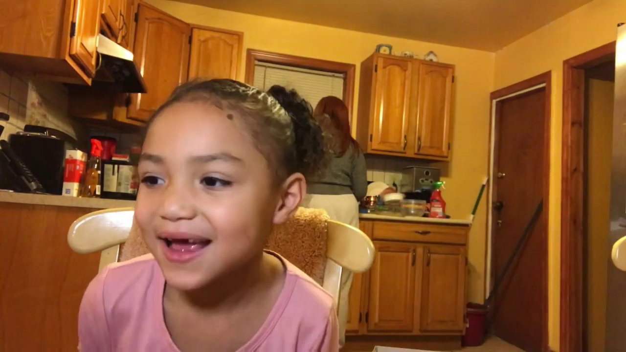 DIY: HOW TO MAKE UGLY SWEATER COOKIES FOR KIDS (TRADER JOE'S) 