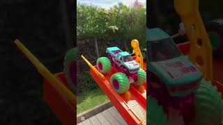 Round 2 Episode 8! #hotwheelsrace #monsterjam #hotwheels #automobile #monstertruck #hotwheelsrace