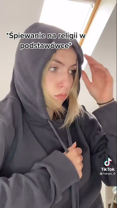 *Śpiewanie na religii w podstawówce* #katechetka #tiktok #religia #podstawówka #śpiewanie