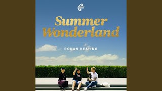 Смотреть клип Summer Wonderland