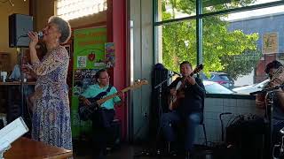Marina LaValle, Pedro Rosales and Friends - Quien Sera? (Bolero)