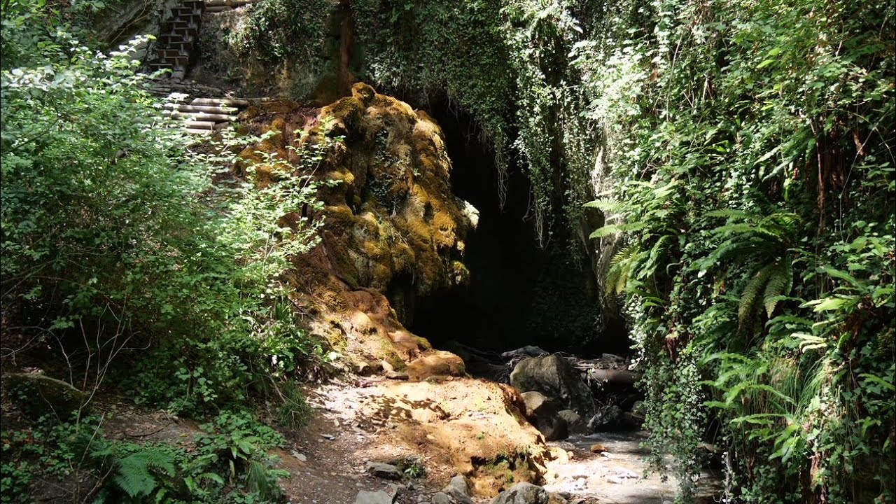 Caverne Des Géants & Source D’eau Thermale De Saillon (Valais, Suisse
