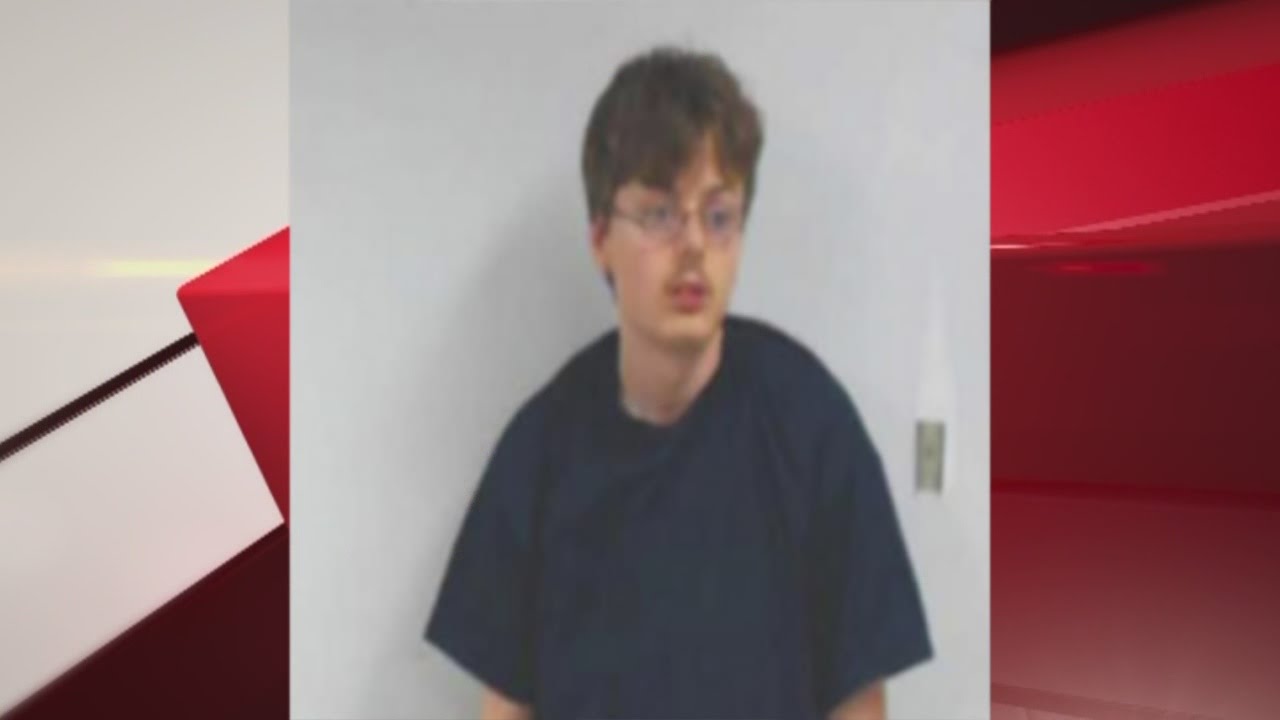 Teen found not guilty on terrorism charge