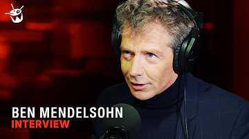 Ben Mendelsohn performs 'The Lion King'