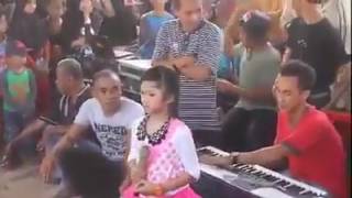 Download Suara Merdu menyentuh anak kecil bernyanyi organ tunggal @ Cover TRAUMA Suara Merdu menyentuh anak kecil bernyanyi organ tunggal @ Cover TRAUMA
