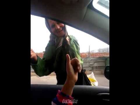 العجوز قالت هااااي كيكرز هههه كيك 