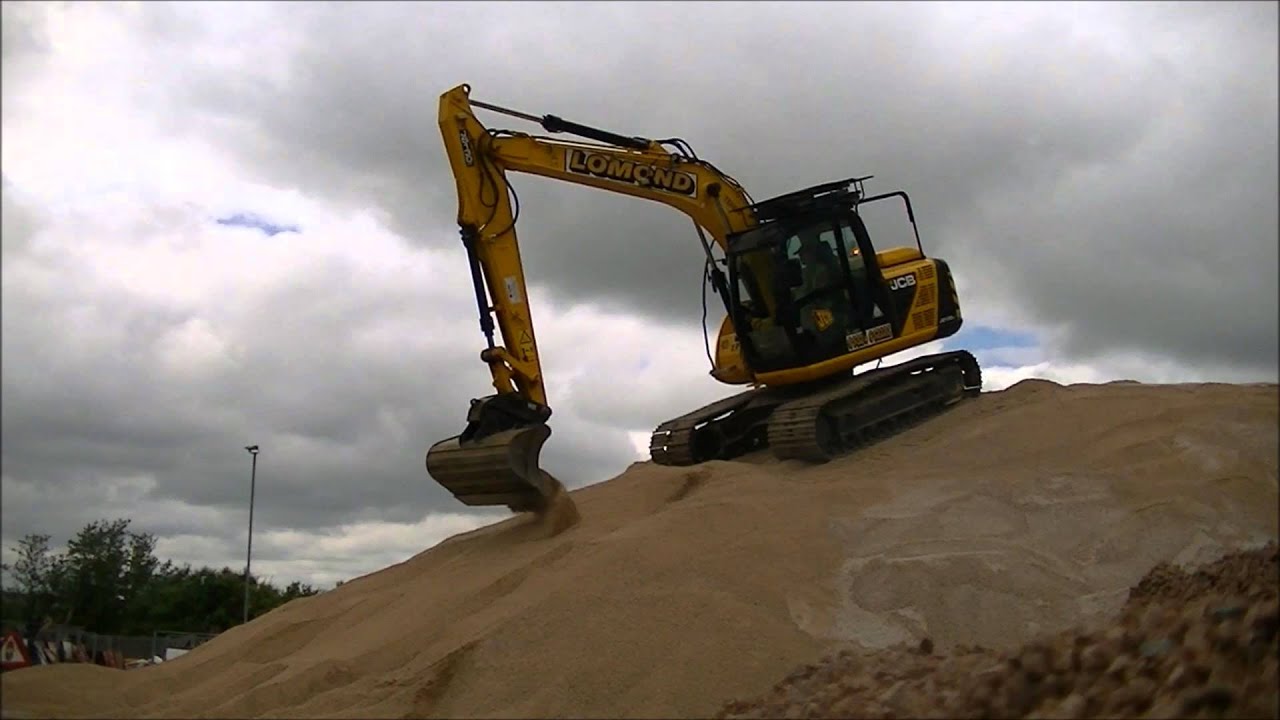 JCB JS 130 Stacking Salt [FULL VIDEO] 2013 - YouTube