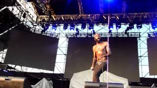 Video thumbnail of "Death Grips - Get Got / Come Up and Get Me - Live Toronto"