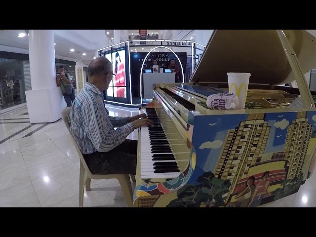 The Piano Man of Glorietta Mall (Vidalito Bong Infante): Somewhere In Time class=
