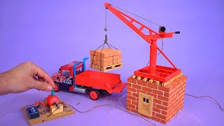 Make a Mini Crane for Construction with Recyclable Materials