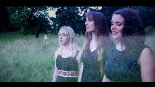 VANJA MODIGH - Vallflickans sommarvisa (official video)