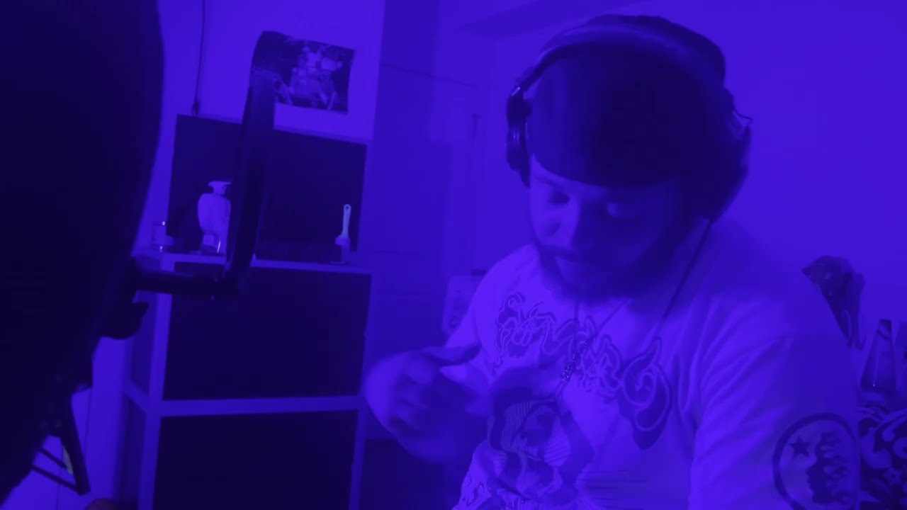 iC IAIN, JayLee - Trick Up My Sleeve