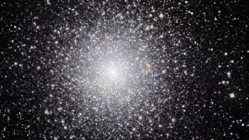 Hubble : Zooming on star cluster Messier 15. HD