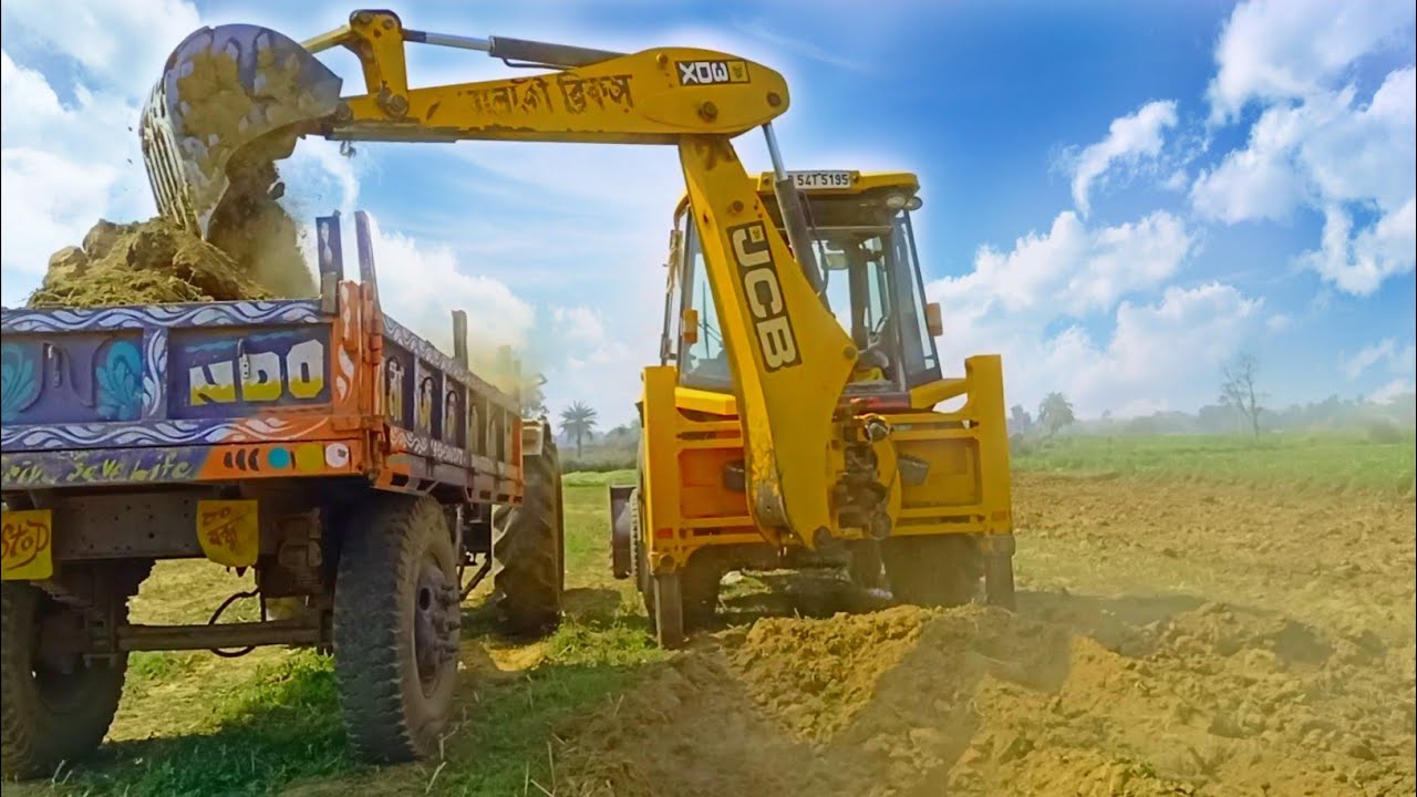 New Jcb 3dx Backhoe Machine Loading Mud In Old PowerTrack EURO 50