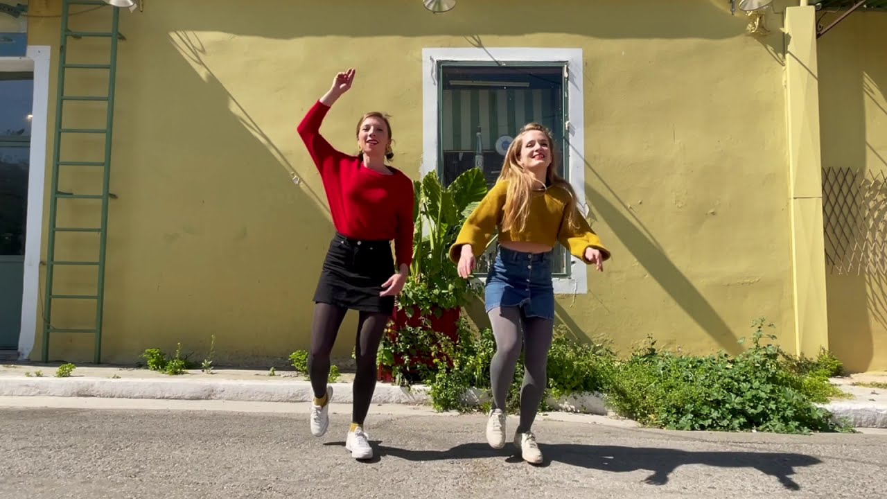 Vassia & Vassiliki in Fiesta in Brass