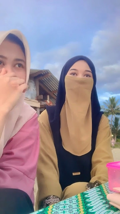 Masha Allah ukhti bercadar cantik sholawatan. Ukhti wears a veil, sholawatan and beatbox