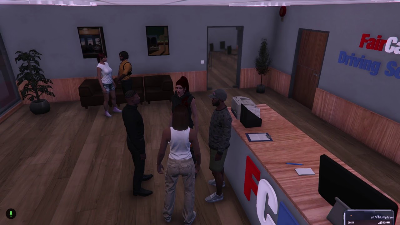 Kiki macht den Führerschein [LuckyV]