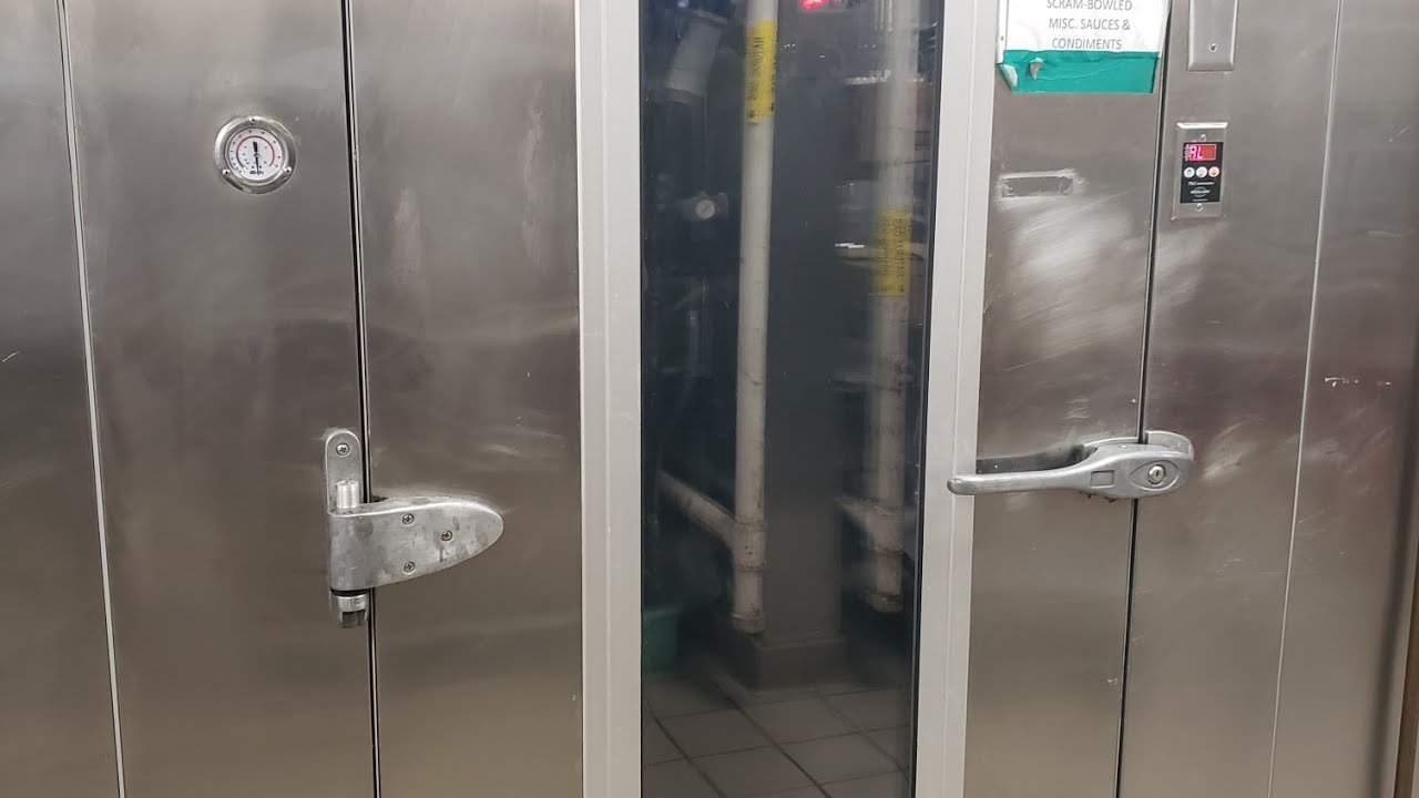 تغيير ضاغط أو كمبروسر غرفة التبريد Walkin Cooler Compressor