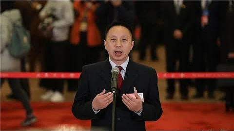 [代表通道]东风商用车有限公司王建清：让更多人愿意当蓝领，立志做工匠 | CCTV - 天天要闻