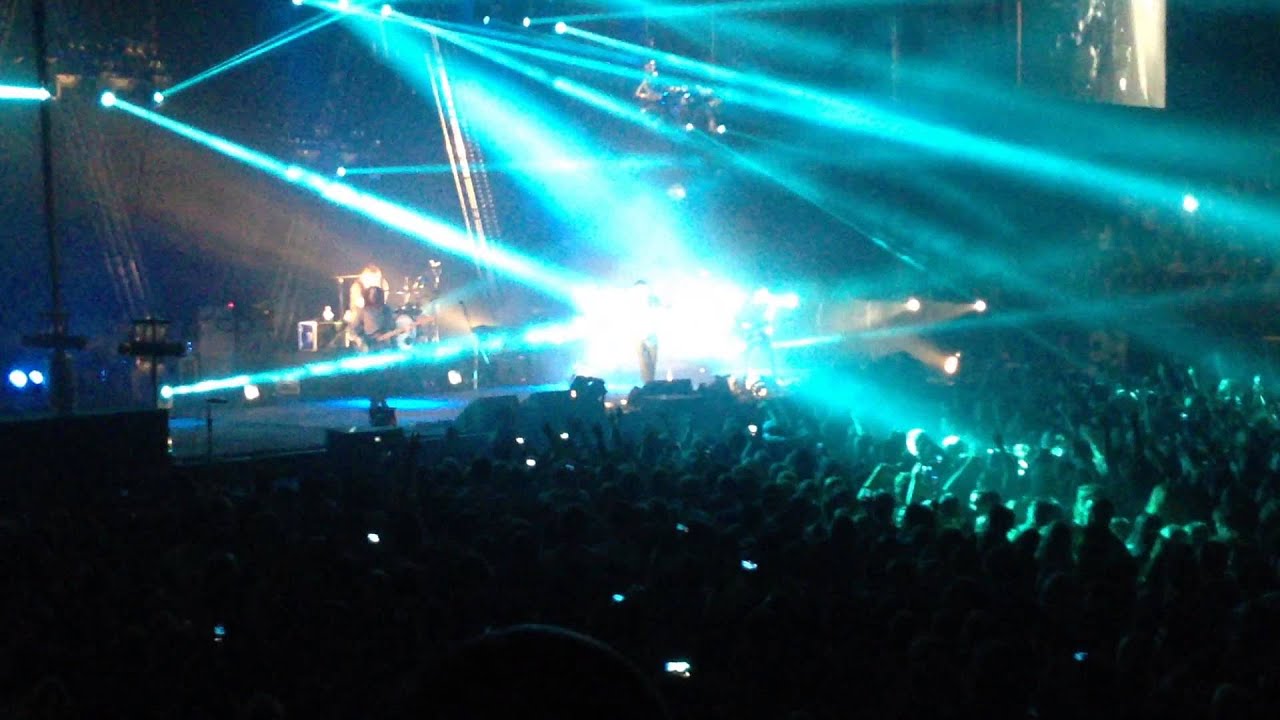 Arctic Monkeys I Bet You Look Good On the Dance Floor Brisbane 2014